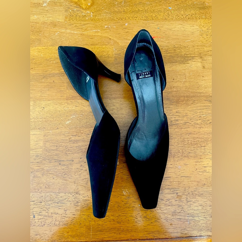Stuart Weizman Kitten Heel. Size 8. Runs Small. M… - image 1